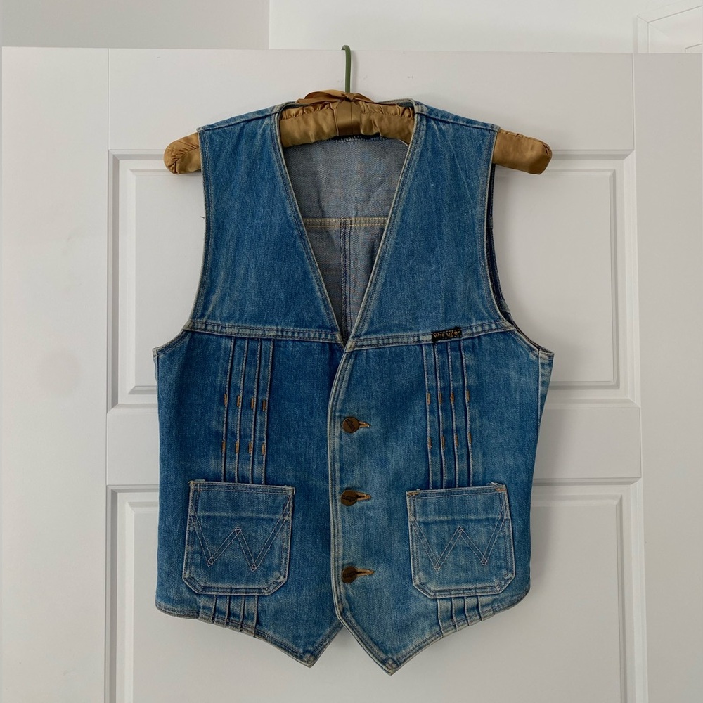 Vintage Wrangler Blue Denim Vest with Button Closure
